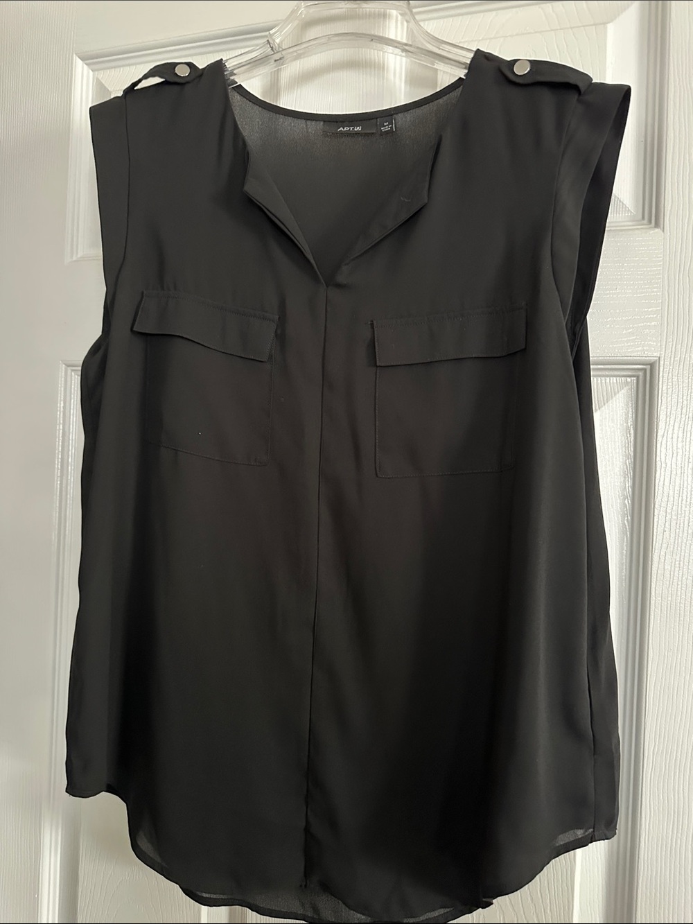 Apt. 9 Black Sleeveless V-Notch Pocket Camisole